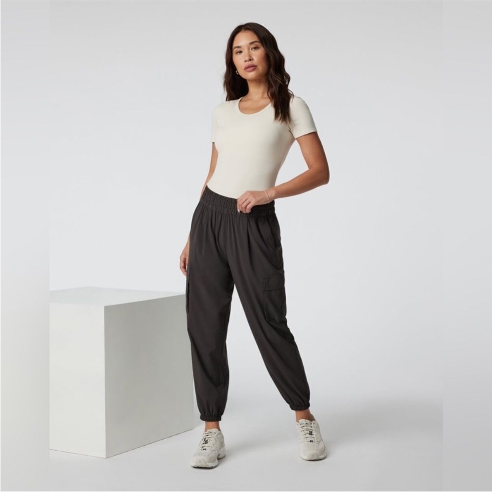 NWT Vuori Villa Cargo Jogger - Picture 2 of 7